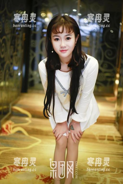 GIRLT果团网-松果儿 GIRLT果团网 - 松果儿连体衣私房图集:为了这身打扮,我连喝水都在筛选!