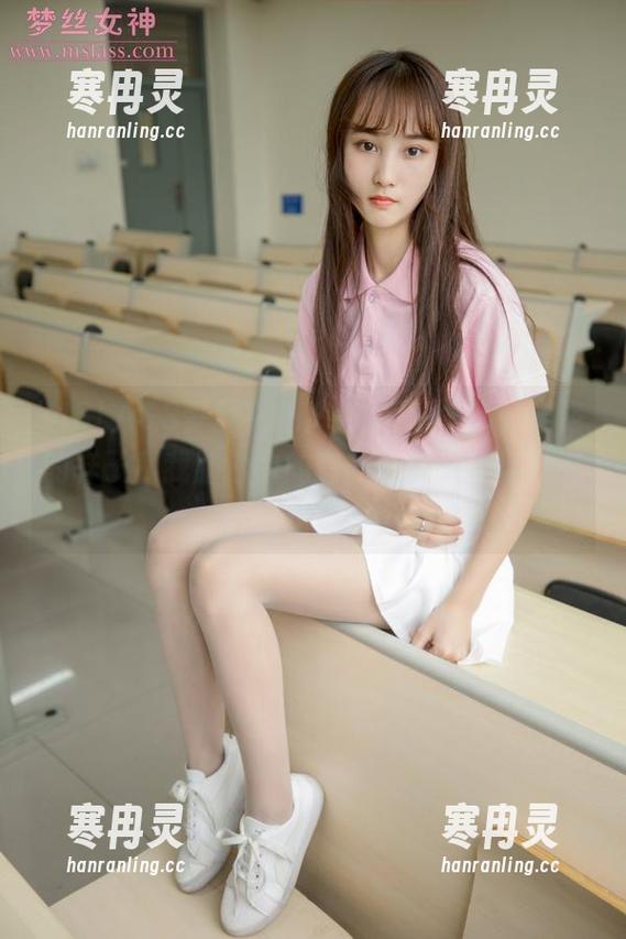 MSLASS梦丝女神-洛洛 MSLASS梦丝女神 - 这KTV作品,洛洛的样子和我脑海中的完美唱歌时刻好像有点拼接。