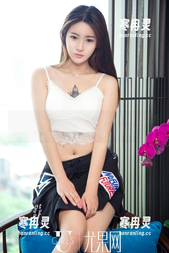 UGirls尤果网-黛斯羽 UGirls尤果网 - 黛斯羽的图包:穿上这连衣裙,瑟瑟发抖的人是邻居吗?