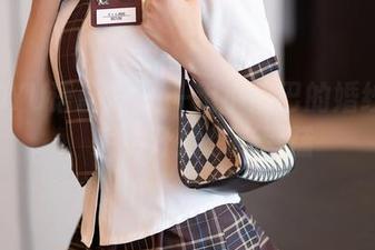 XIAOYU语画界 - 一组小热巴的婚纱写真，突然开始想吃蛋糕