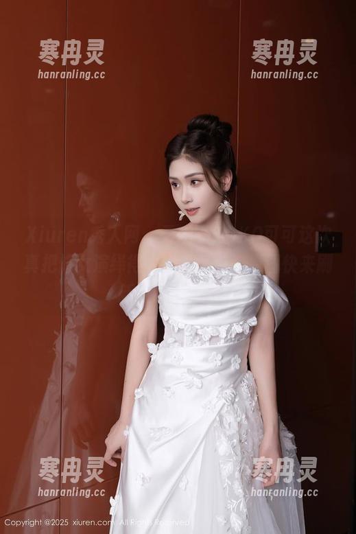 Xiuren秀人网-KOKO可可 Xiuren秀人网 - 天呐,KOKO可可这次真把修女演绎得太出乎意料,原图快来刷新我的眼界吧!