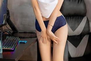 Xiuren秀人网 - 厨娘toro羽住新作，美图更新，网友们快来评论‘好吃’！