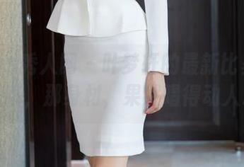 Xiuren秀人网 - 叶梦轩的最新比基尼美图——哦，那身材，果然唱得动人心弦！