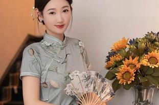 Xiuren秀人网 - 周慕汐baby的高清JK写真，光影交织间，我竟然开始思考人生了。
