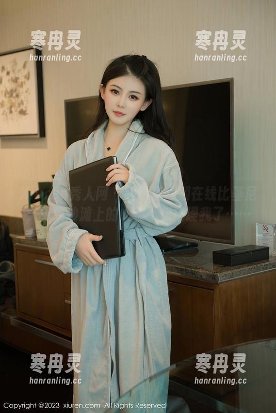Xiuren秀人网-唐翩翩 Xiuren秀人网 - 晒晒唐翩翩在线比基尼,结果沙滩上的人都不想搭理我了……