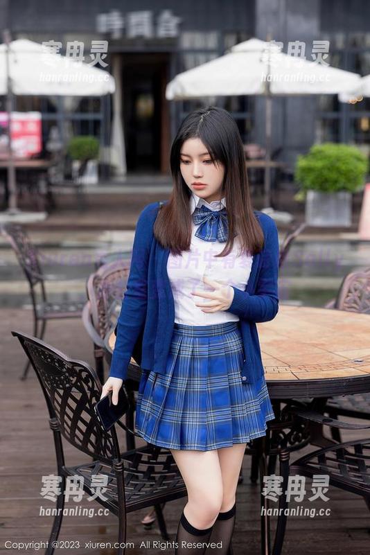 Xiuren秀人网-夏诗诗Sally Xiuren秀人网 - 图片中有夏诗诗Sally,办公室变成了一个小宇宙