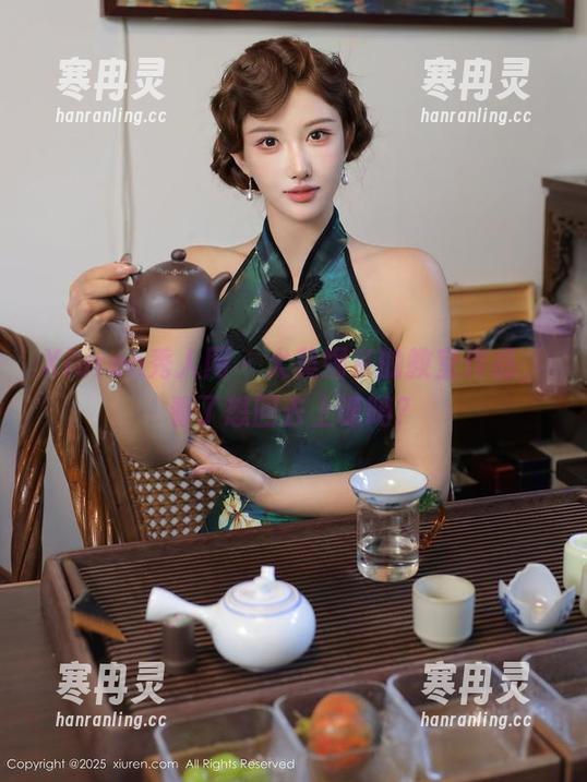 Xiuren秀人网-大美媚京 Xiuren秀人网 - 大美媚京的教室作品,看了想回去上课吗?