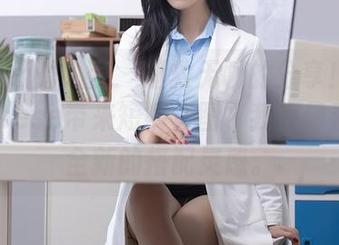 Xiuren秀人网 - 拯救无聊的分享！妙可可Cheese带来短裤套图，我好像看到了全新的搭配灵感。