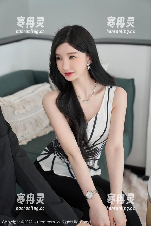 Xiuren秀人网-希雅sia Xiuren秀人网 - 不只有牛奶,希雅sia的奶牛写真也很值得咀嚼!