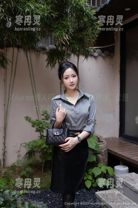 Xiuren秀人网-是小逗逗 Xiuren秀人网 - 是小逗逗的网袜,套图中有些东西让人想多了。