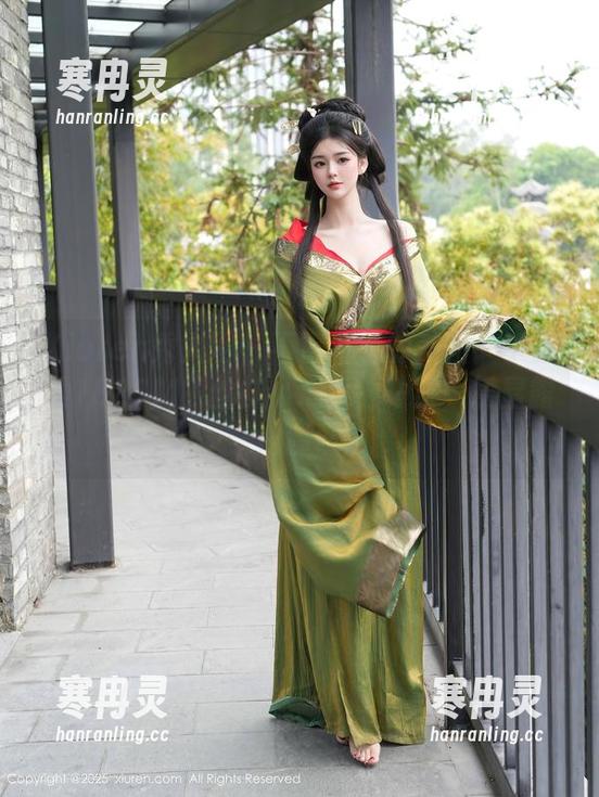 Xiuren秀人网-李雅柔182CM Xiuren秀人网 - 不得不看的美图:李雅柔182CM的丝袜小心机,一层一层显露出暧昧