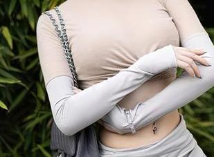 Xiuren秀人网 - 哇，瑶瑶baby的脚竟然差点让我忘词，资料资源该update了。