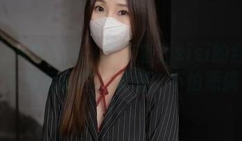 Xiuren秀人网 - 我有糖豆sisi的红裙写真，下载后我信心满满，不怕恶搞了！