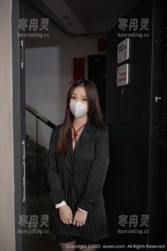 Xiuren秀人网-糖豆sisi Xiuren秀人网 - 我有糖豆sisi的红裙写真,下载后我信心满满,不怕恶搞了!
