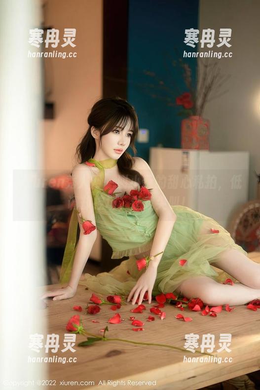 Xiuren秀人网-谢小葱 Xiuren秀人网 - 谢小葱的甜心私拍,低调却控场,让我尖叫!