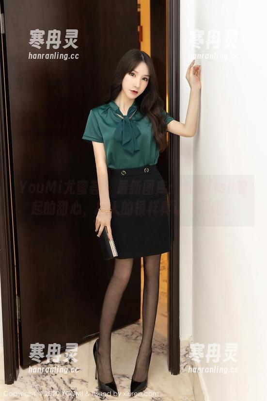 YouMi尤蜜荟-鱼尾fish YouMi尤蜜荟 - 最新图库:鱼尾fish卷起的甜心,撩人的模样真让人醉啊。