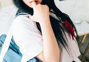 制服女孩写真，Zia(지아)分享：这衣服太适合我了吧？