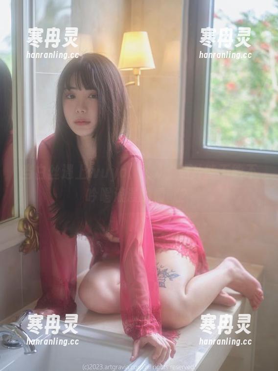 当白丝遇上wuyo(우요)，照片能不能不吟唱浪漫的情歌？