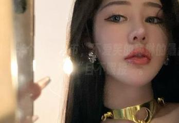 微密圈 - 半个渔网上市，不爱笑的赛琳的最新造型可真让人“目不暇接”。