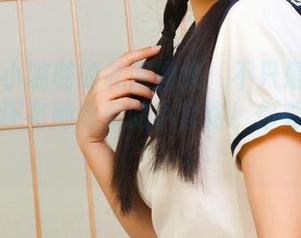 丽柜 - 小璐璐的礼服图集：不只是色彩的游戏，还有她隐藏的小套路！你看见了吗？
