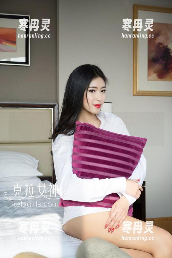 克拉女神-芊芊 克拉女神 - 芊芊的校园写真,挺无圣光的,难怪那么撩。