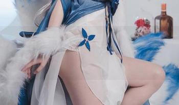 最新出炉的《年上の韵》，凉凉子在温泉里又展现哪些新花样？