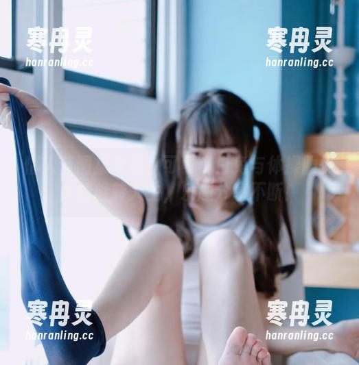 可可小白兔 情人节图集专属:可可小白兔与体操服少女的旋转人生,乐趣分享不断!