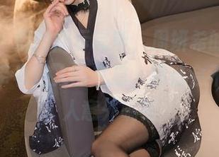 微密圈 - 原图展示完毕，周妍希的“美脚”依然带着迷人的气息，精选会不会更让人意外呢？