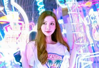 嗲囡囡 - 图库中Jennanni_Jen的酷炫皮衣，自拍不怕冷，关键是要摆好姿势！