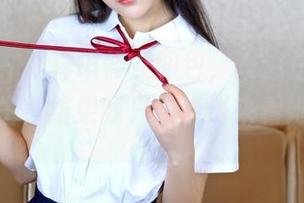 嗲囡囡 - 陆梓琪修女图包，难道是要让我思考人生？结果我只想点进来看她的衣服。