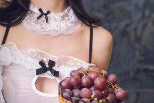 头条女神 - 从不出错的乔安，最新泳池作品集，水的涟漪太迷人了吧？