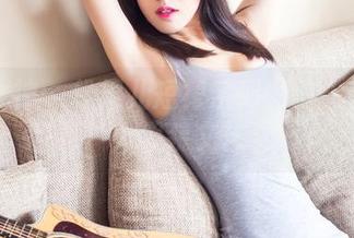 头条女神 - 松果儿短裙系列：每一款都让人假装文艺