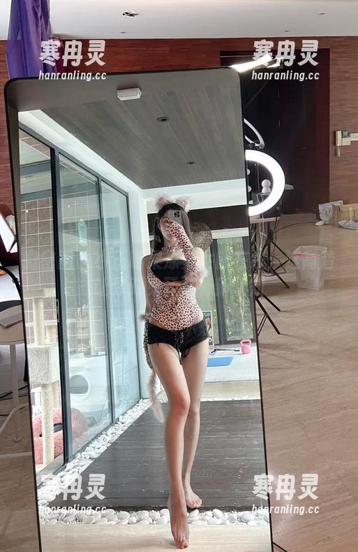 小玉吃果冻 微密圈 - 小玉吃果冻兔女郎在线:这高清让你对兔耳朵有新认知