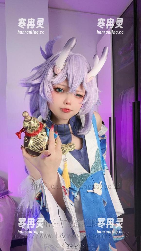 小瑶幺幺 高清小瑶幺幺的蓝白条纹:像是夏日的海风呼啸而过!