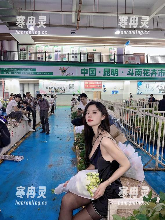 就是阿朱啊 微密圈 - 礼服界的超模——就是阿朱啊!添加到我的下载列表,绝对不后悔!