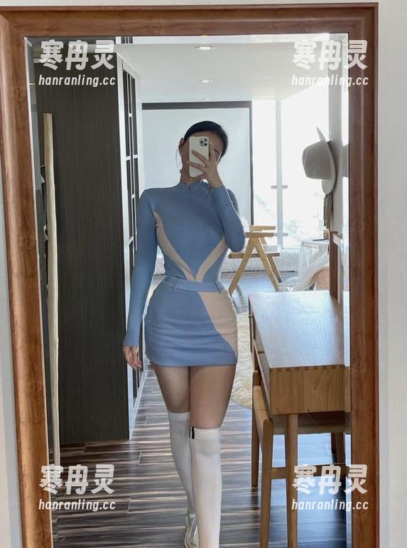 左公子666 微密圈 - 左公子666最新泳衣精选:每件都想说点啥,却总停在嘴边。