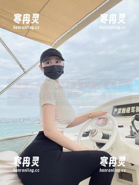左公子666 微密圈 - 左公子666送福利啦:红色包臀壁纸,让你的手机也“扭”起来!