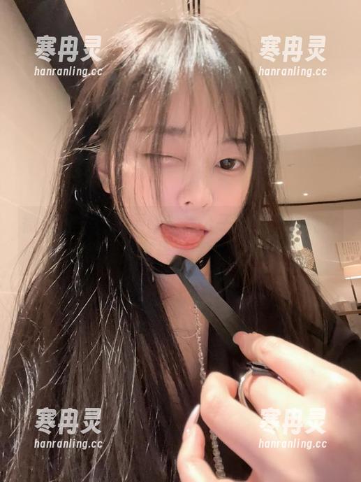 左公子666 微密圈 - 更新更新!左公子666的清纯女白诱惑,写真集来得太突然059!