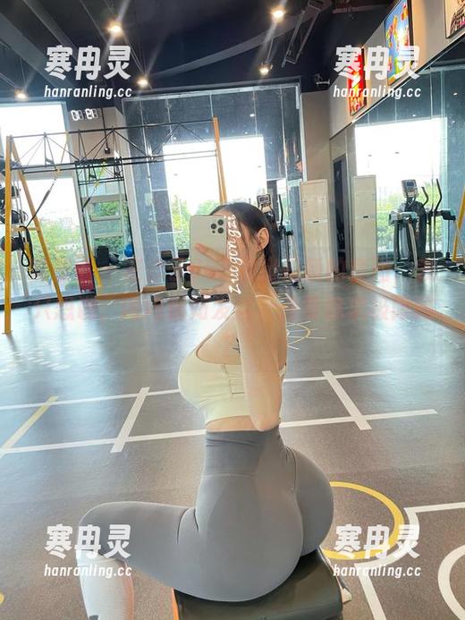 左公子666 微密圈 - 左公子666推出最新的套图,我只想说,内内细如发丝,是要追求极限吗?