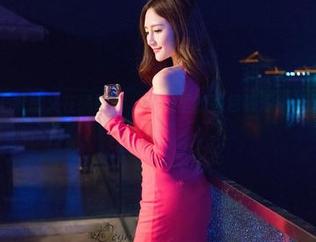 推女神 - 王婉悠又在搞事情，厨房里的图包资源难道又是她的武器？