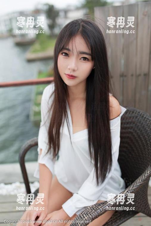 推女神-苏糯米 推女神 - 苏糯米的学姐:这照片比我的校园回忆还复杂!