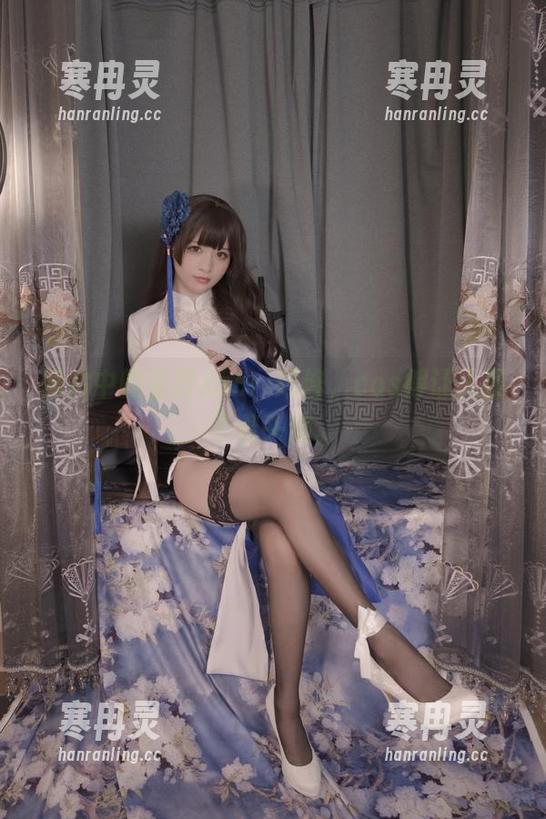 星野saori 照片中的星野saori玛修,cos得让人摸不着头脑。