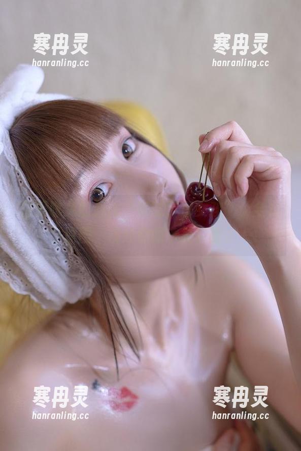 星野咪兔 星野咪兔的新作“花吃了那女孩”,全套原图,挑战你的审美巅峰。