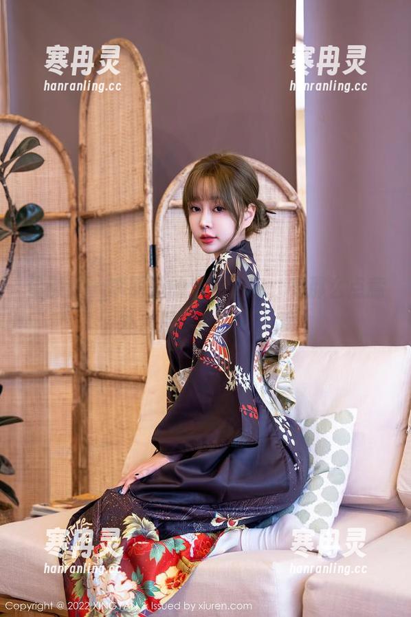星颜社-李丽莎 星颜社 - 李丽莎的清纯图包,有那么点意外,但却更惹人喜爱