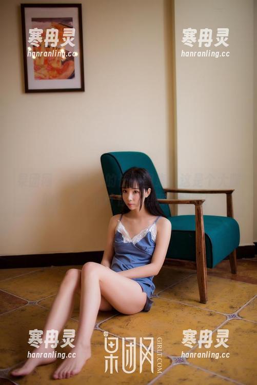 果团网-莫雅淇 果团网 - 莫雅淇的长腿图集:这是个大腿的江湖,估计你也想来一腿吧!
