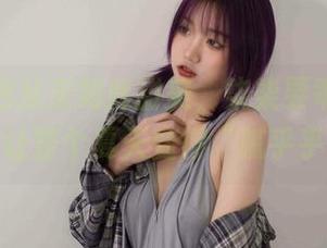 私房图包从未如此甜美，柒柒要乖哦的粉色泳衣让整个夏天变得“腻乎乎”的！