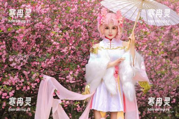 桃暖酱 桃暖酱的画册:女孩们,高清翻卷,“镜中窥影”怎么玩?