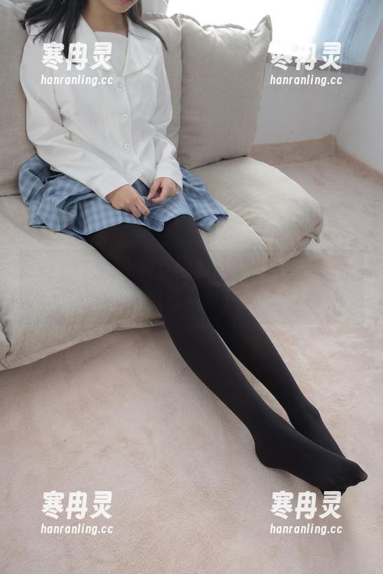 森萝财团-小梓 森萝财团 - 小梓这回的女仆图包,让我每次更新都强迫自己“放下手中的工作”