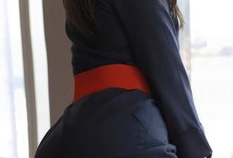 模范学院 - 小白鞋与Evelyn艾莉的美足，完美写真，能开个鞋店吗？