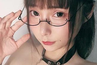最新图册一出，次屁啦彻底颠覆了我对风纪委员的印象，有种不一样的火花。